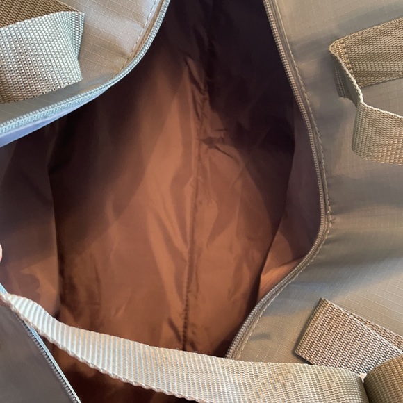 New roomy green sage colored duffle bag, outside pocket, full zipper closure. - Picture 7 of 7